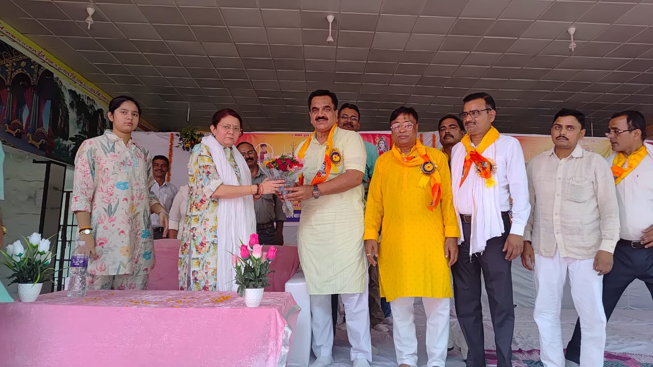 रामलीला मैदान में विराट शिव गुरु महोत्सव सम्पन्न, राजकुमार ठुकराल हुए सम्मानित