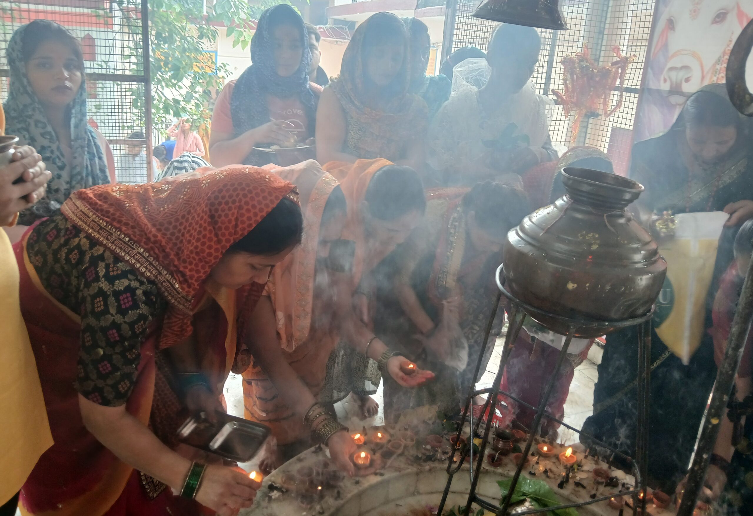 सावन का पहला सोमवार: शिवमय हुआ उत्तराखंड, शिव शक्ति मंदिर रुद्रपुर में उमड़ा आस्था का सैलाब”रुद्रपुर (उधम सिंह नगर) सावन के पहले सोमवार पर प्रमुख शिवालयों में उमड़ा श्रद्धा का सैलाब