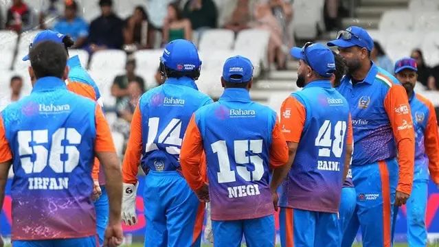 भारत के रिटायर्ड क्रिकेटरों ने दिखा दिया है कि पाकिस्तान के खिलाफ क्रिकेट खेलना उनको किसी भी कीमत पर मंजूर नहीं है। यही कारण है कि इंडिया चैंपियंस ने लीग फेज के बाद पाकिस्तान के खिलाफ सेमीफाइनल में भी उतरने से इनकार कर दिया है।