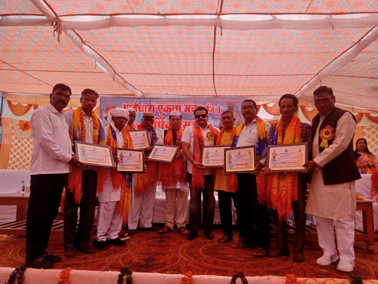 नारी शक्ति का महापर्व भाईचारा एकता मंच करता है वास्तविक समाज सेवा : धीरेन्द्र प्रताप?वार्षिक उत्सव एवं पटेल जयंती सम्मान समारोह में हजारों महिलाओं को मिला सम्मान