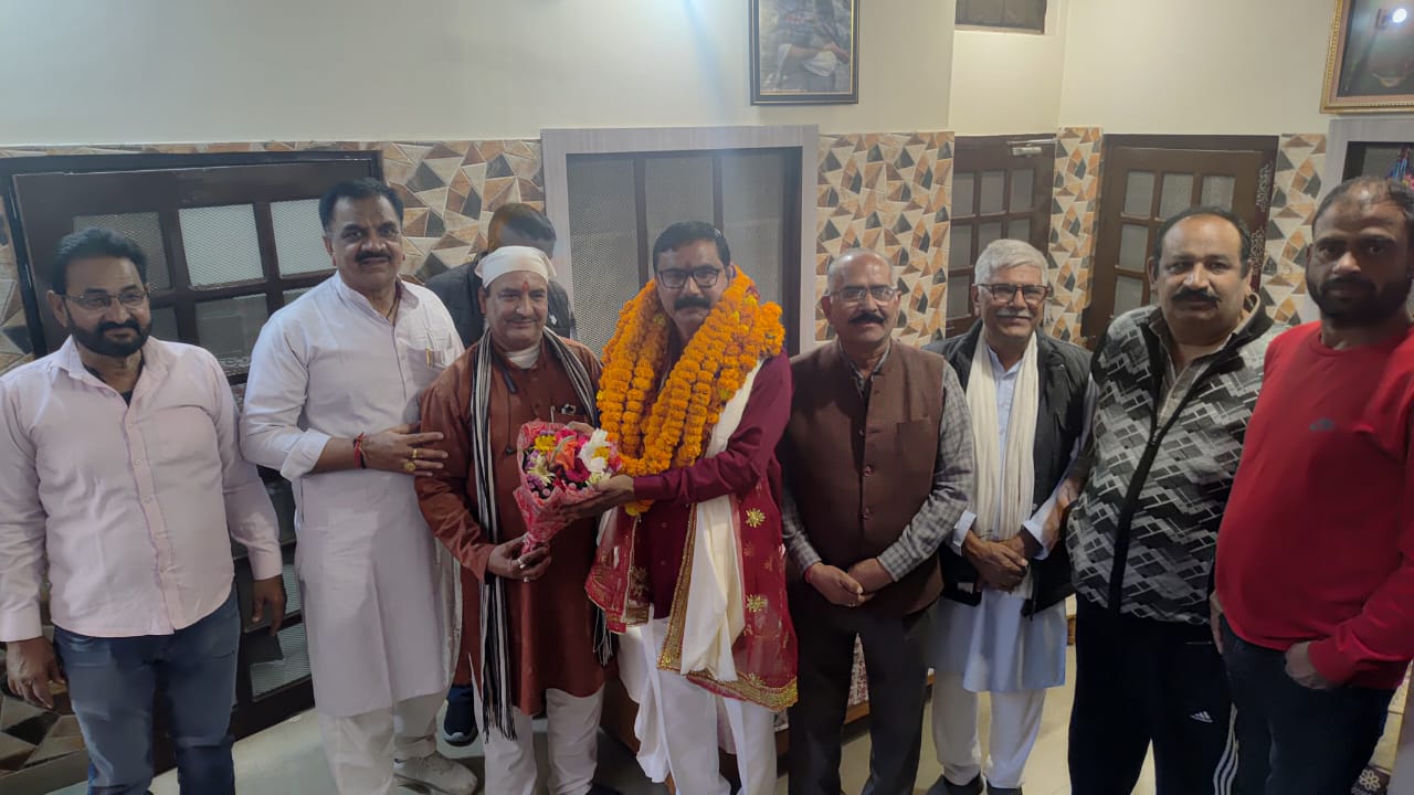 किसानों का भरोसा और ठुकराल का नेतृत्व फिर साबित — ज्ञान सिंह चौहान निर्विरोध अध्यक्ष, फौजी मटकोटा में कार्यकर्ताओं ने किया भव्य स्वागत