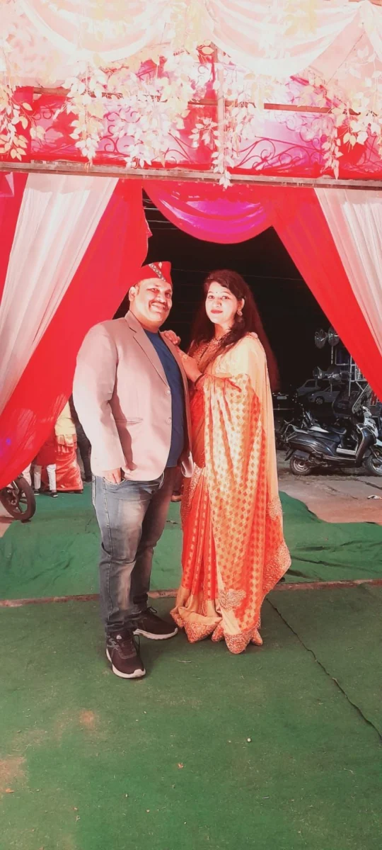 करवा चौथ पर नीलम कांडपाल का विशेष संदेश: सोलह श्रृंगार से निखरेगा सौभाग्य, घर पर भी पाएं चेहरे पर चांद-सा निखार!आध्यात्मिक परंपरा, भारतीय संस्कृति और आधुनिक सौंदर्य का संगम; सुहागिन महिलाओं के लिए नीलम कांडपाल ने साझा किए सोलह श्रृंगार, मेहंदी और प्राकृतिक त्वचा देखभाल के खास सुझावरुद्रपुर | हिंदुस्तान ग्लोबल टाइम्स